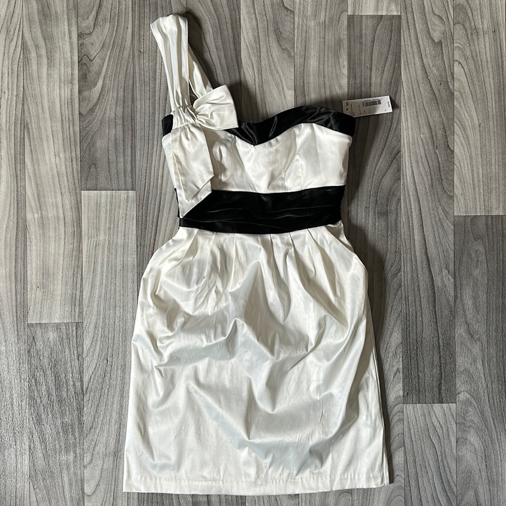 NWT Ivory One Shoulder Dress - Picture 1 of 5